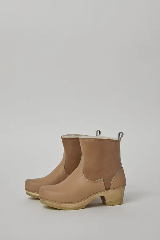 No.6 Store 5" Pull on Shearling Clog Boot on Mid Heel in Fawn