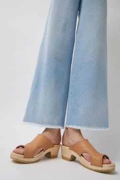 No.6 Store Alexis Clog on Mid Heel in Desert