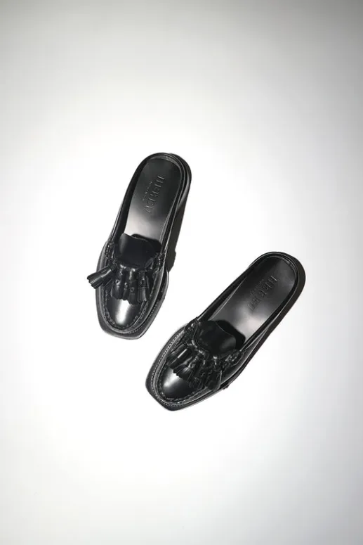 No.6 Store Cairel in Black