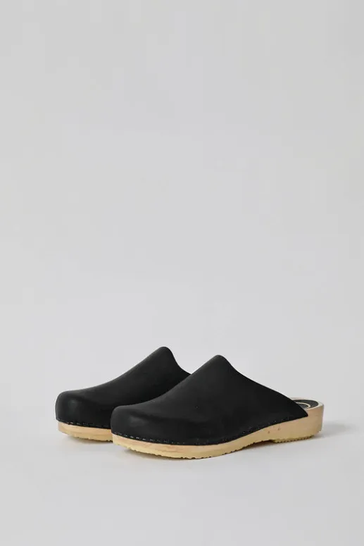 No.6 Store Contour Clog on Flat Base in Black