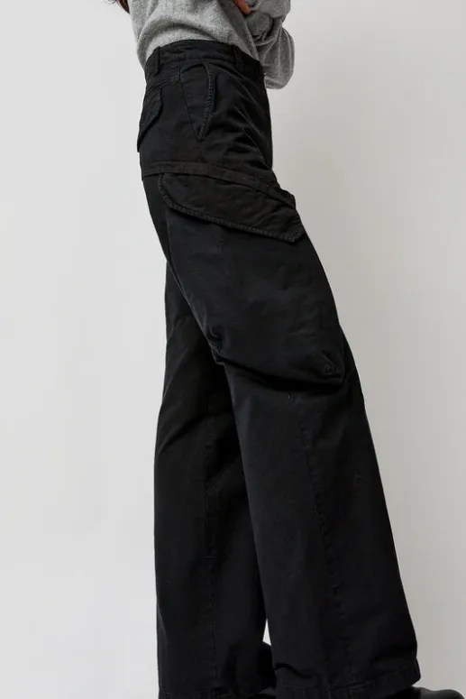 No.6 Store Garment-Dyed Gabardine Wide Cargo Pants in Carbon Pigment