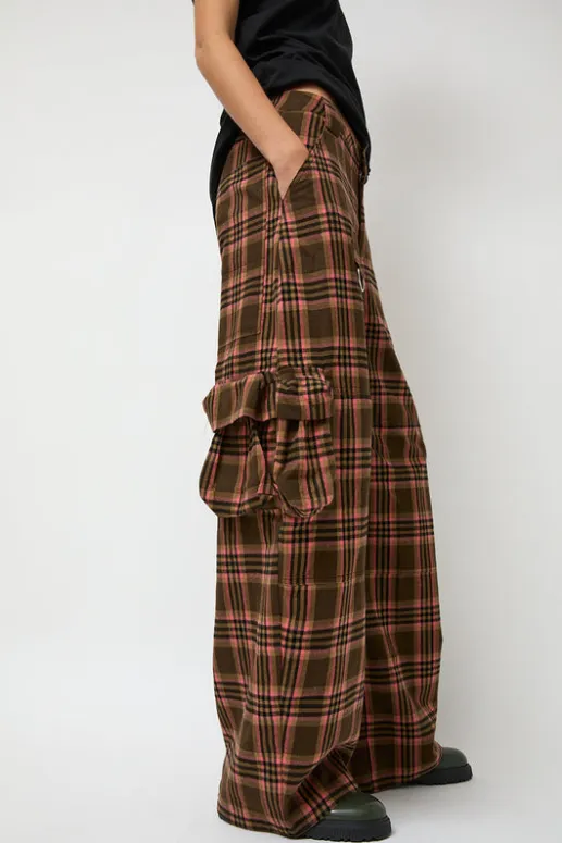 No.6 Store Lawn Cargo in Pink Brown Plaid