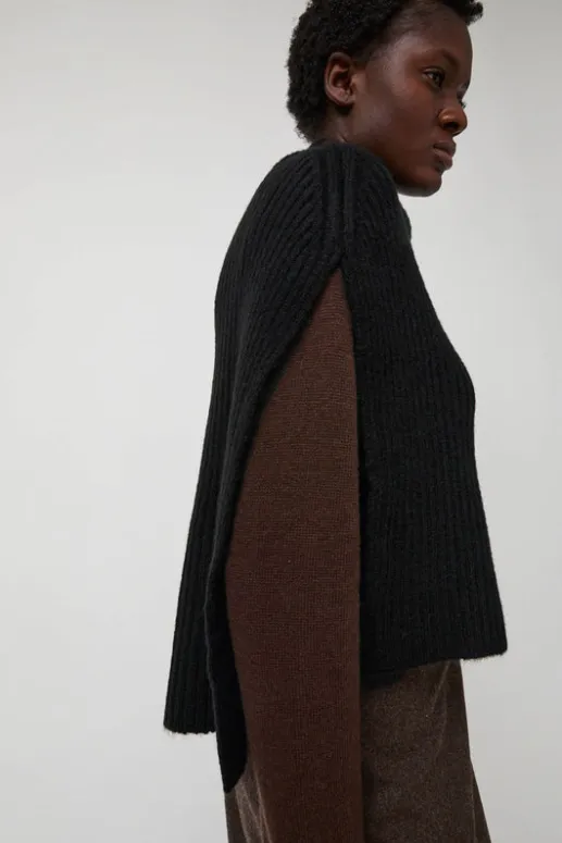 No.6 Store Neck Warmer in Black