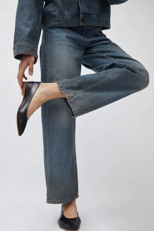 No.6 Store Party Flat in Black