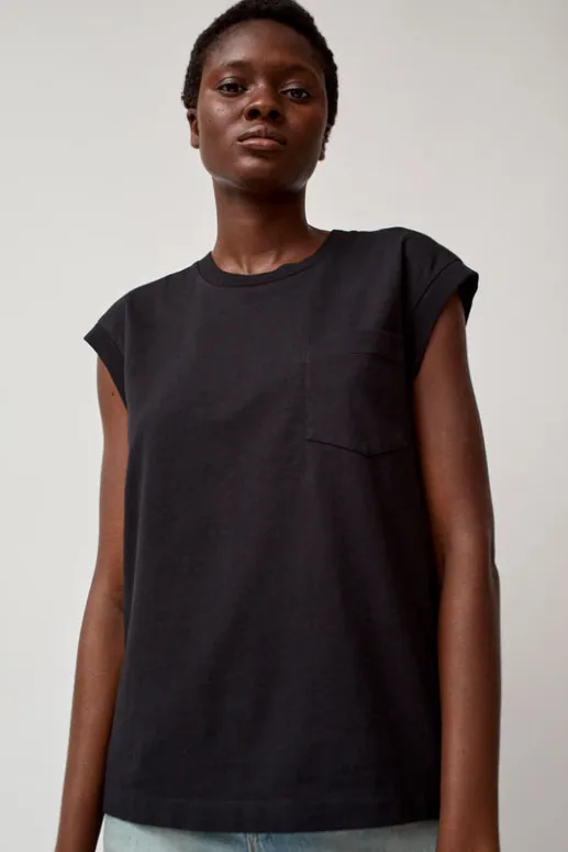 No.6 Store Pocket Tank in Stil Black