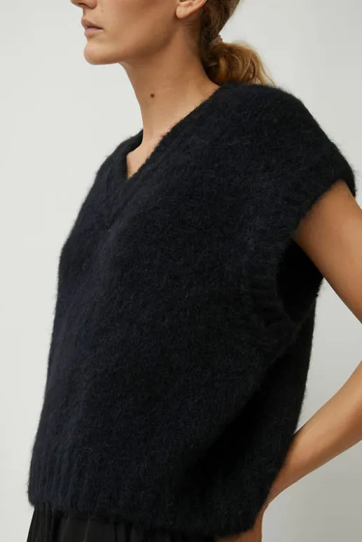 No.6 Store Yume Vest in Black